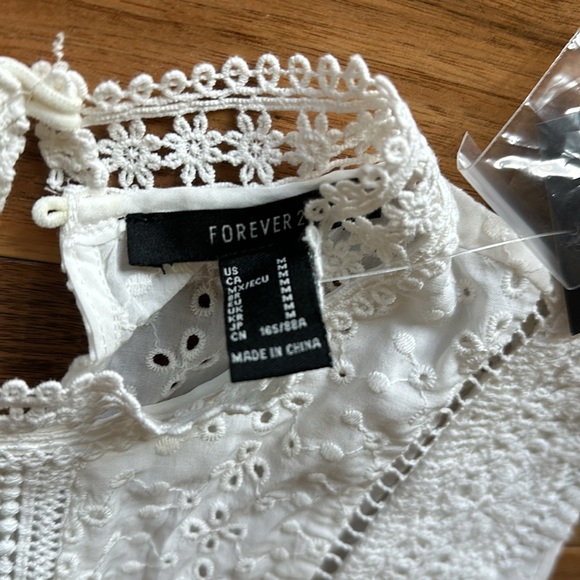 NWT Forever 21 lace cropped festival tank blouse - Picture 2 of 5